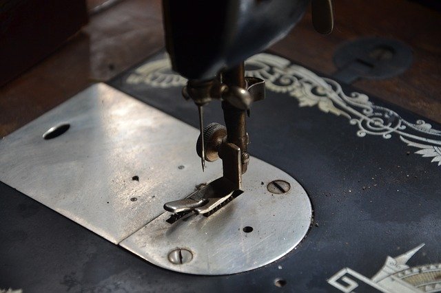 Detail šicího stroje